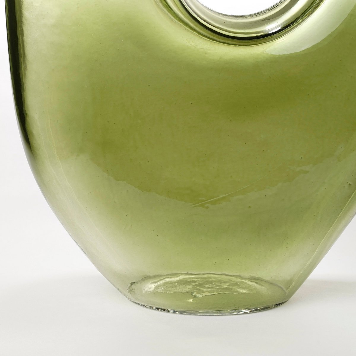 Jay Vase - L18 x W8 x H23 cm - Glass - Light green
