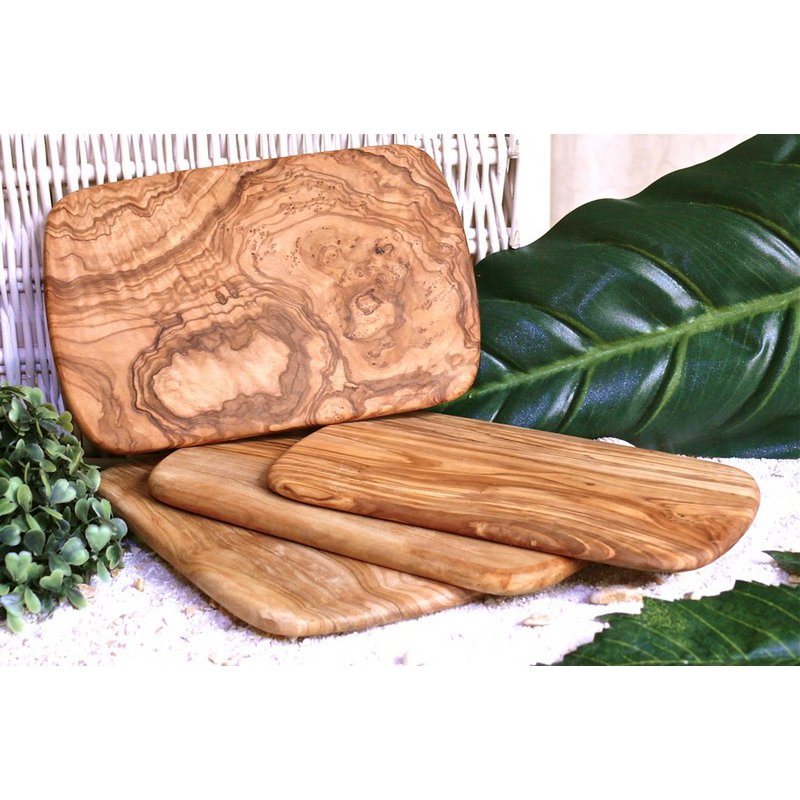 Ontbijtplank gemaakt van olijfhout